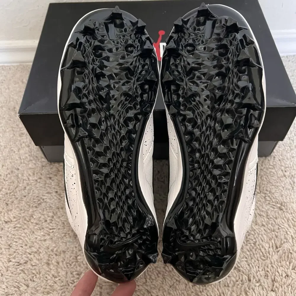 Jordan Stadium 90 Low TD White Black Football Cleats HQ0210-100 Size 10.5 New